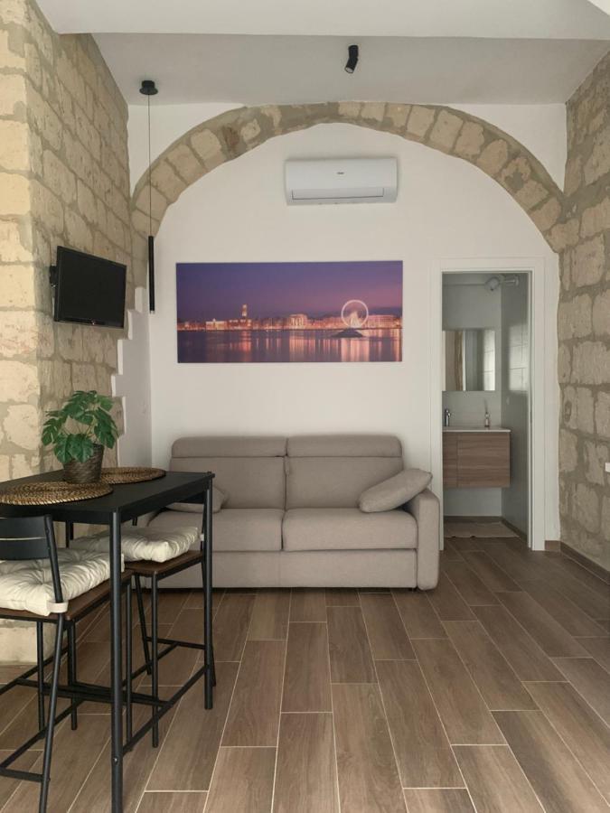 La Casa Degli Innamorati Бари Экстерьер фото